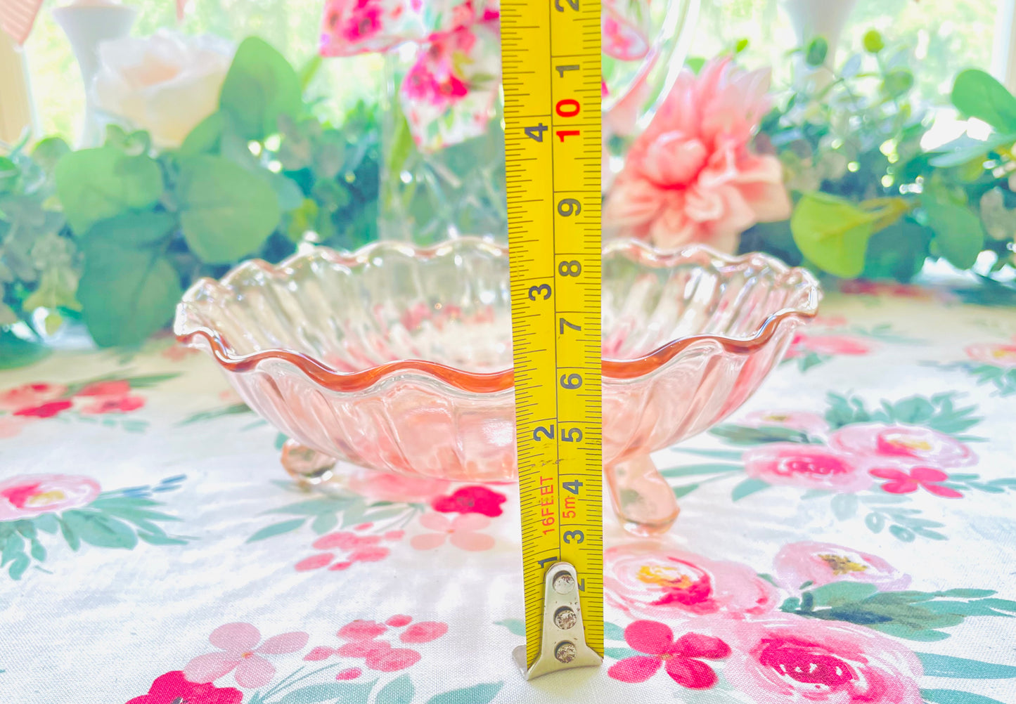 Antique Pink Depression Glass 1930s Scalloped Rim Three Point Footed Art Deco Bowl