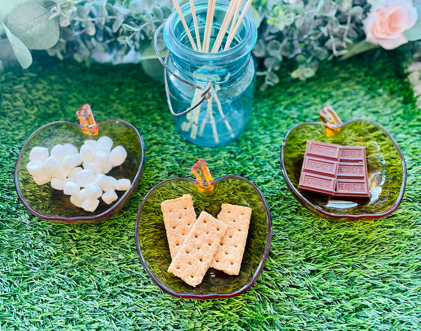 Vintage Orchard Amber Glass Apple Shaped Dessert Bowls Colored Glass Kitchen Ware Amber Bowls Set of 3