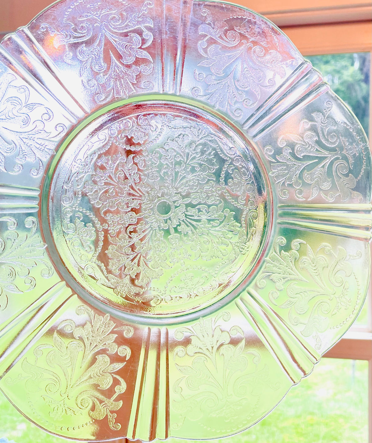 pink depression glass, American Sweetheart, MacBeth Evans, Macbeth-Evans, 1930s glass, vintage pink glass plate, depression glass cake plate, serving plate, scalloped edge, filigree glass, art deco glass, collectible glassware, cottagecore decor, pink glass platter, antique glass plate, Depression era tableware, 11 inch plate Thebrokenbirdcompany free shipping
