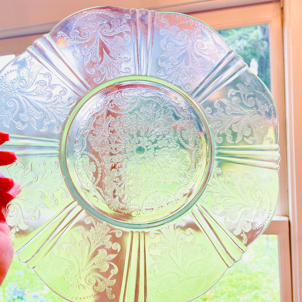 pink depression glass, American Sweetheart, MacBeth Evans, Macbeth-Evans, 1930s glass, vintage pink glass plate, depression glass cake plate, serving plate, scalloped edge, filigree glass, art deco glass, collectible glassware, cottagecore decor, pink glass platter, antique glass plate, Depression era tableware, 11 inch plate Thebrokenbirdcompany free shipping