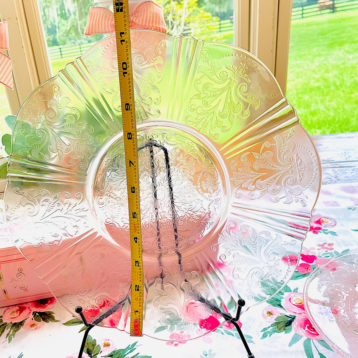 pink depression glass, American Sweetheart, MacBeth Evans, Macbeth-Evans, 1930s glass, vintage pink glass plate, depression glass cake plate, serving plate, scalloped edge, filigree glass, art deco glass, collectible glassware, cottagecore decor, pink glass platter, antique glass plate, Depression era tableware, 11 inch plate Thebrokenbirdcompany free shipping
