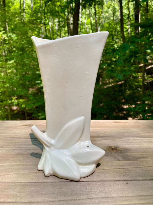 mccoy pottery, vintage mccoy, mccoy vase, nelson mccoy, mid century pottery, matte white vase, cream pottery vase, leaf base vase, art pottery vase, 1940s pottery, 1950s decor, vintage ceramic vase, mccoy usa, mid century modern, organic vase, floral vase, collectible pottery, american pottery, ohio pottery, rustic vase, textured vase, farmhouse decor, boho vase, vintage home decor