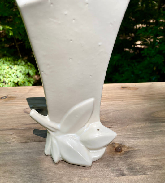 mccoy pottery, vintage mccoy, mccoy vase, nelson mccoy, mid century pottery, matte white vase, cream pottery vase, leaf base vase, art pottery vase, 1940s pottery, 1950s decor, vintage ceramic vase, mccoy usa, mid century modern, organic vase, floral vase, collectible pottery, american pottery, ohio pottery, rustic vase, textured vase, farmhouse decor, boho vase, vintage home decor