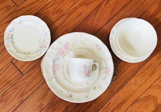 Vintage Pfaltzgraff, Tea Rose dinnerware, Pfaltzgraff Tea Rose, stoneware floral plates, pink rose dishes, scalloped edge dinnerware, 1980s dinnerware, country cottage tableware, American pottery, replacement china, Pfaltzgraff PFATER, cream ivory floral set, microwave safe stoneware, vintage kitchenware, collectible dinnerware Thebrokenbirdcompany free shipping