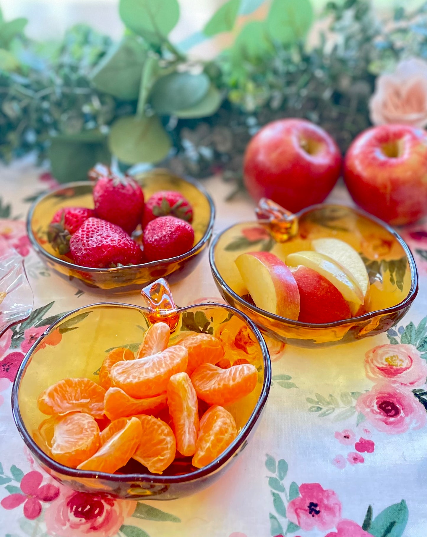 Vintage Orchard Amber Glass Apple Shaped Dessert Bowls Colored Glass Kitchen Ware Amber Bowls Set of 3