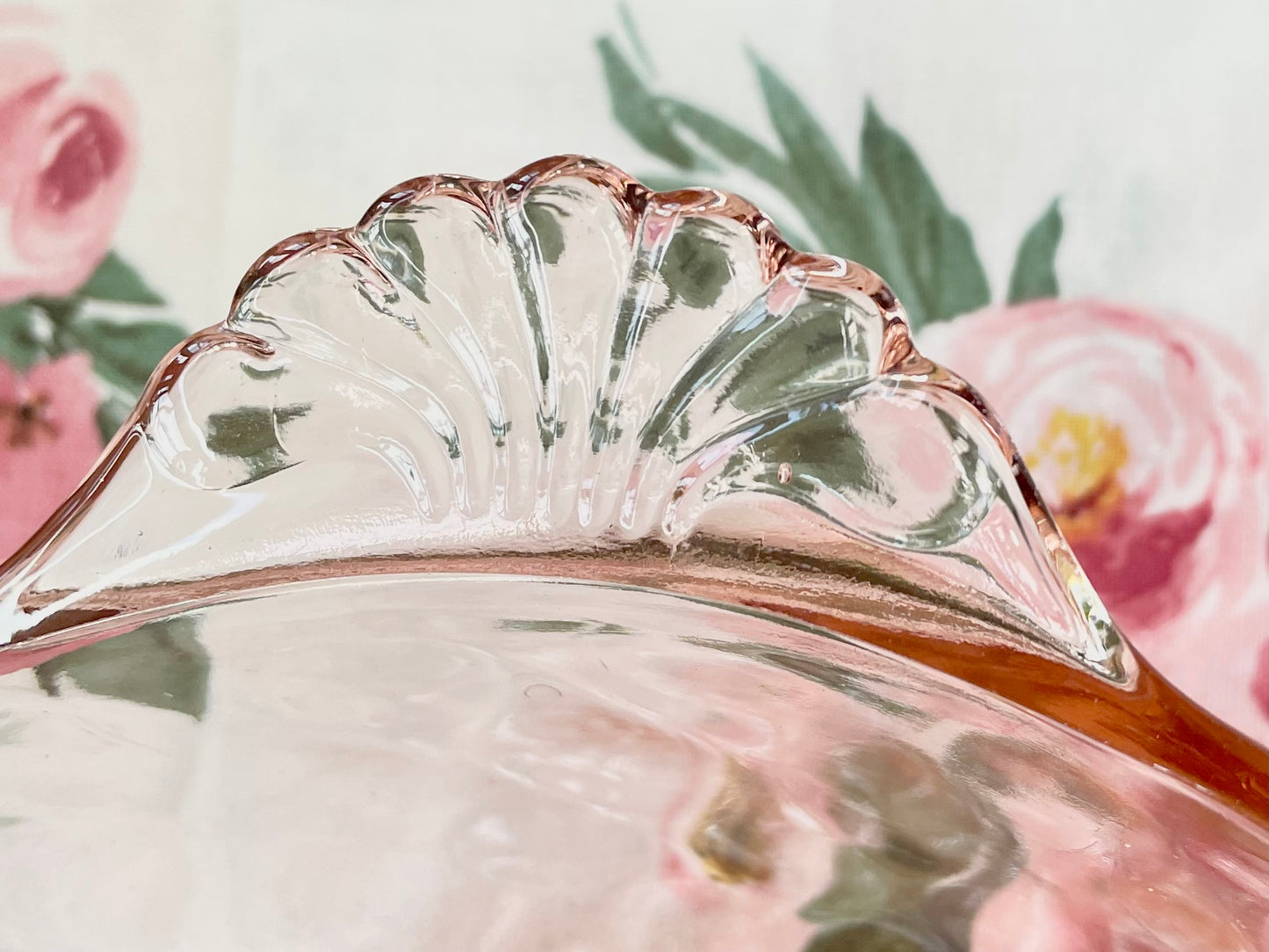 Anchor Hocking diamond optic pink depression glass serving bowl with ornate glass handles Pink depression glass berry bowl ornate salad bowl Thebrokenbirdcompany pink glass antique glass pink birthday gift fancy ice cream bowl depression glass pink party bowl 