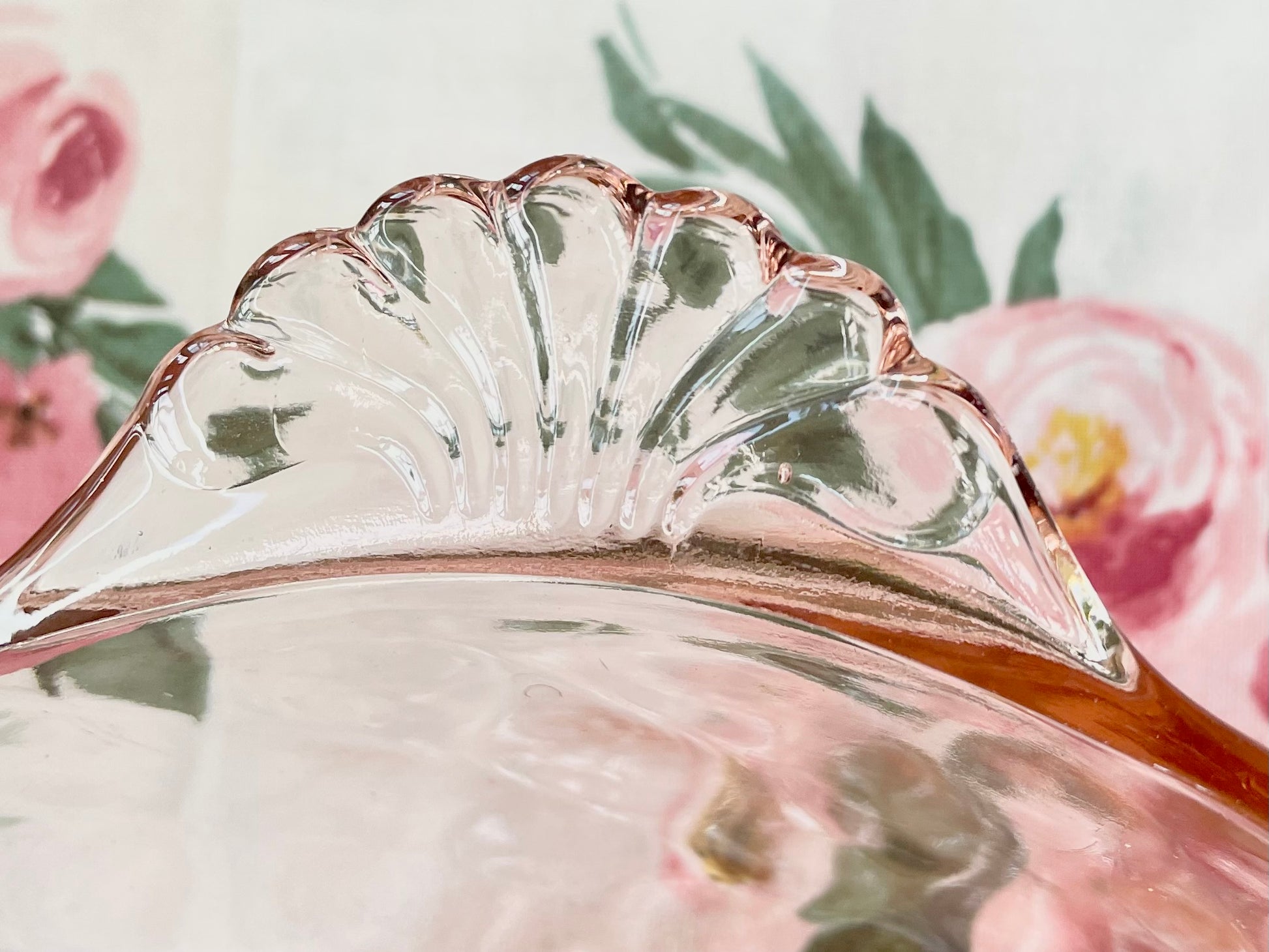 Anchor Hocking diamond optic pink depression glass serving bowl with ornate glass handles Pink depression glass berry bowl ornate salad bowl Thebrokenbirdcompany pink glass antique glass pink birthday gift fancy ice cream bowl depression glass pink party bowl 