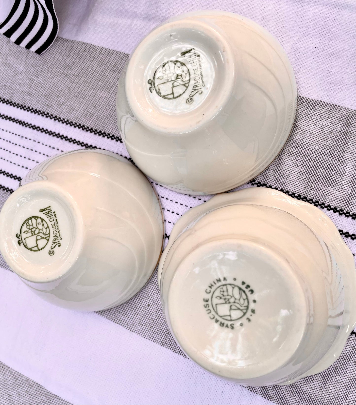 vintage syracuse china
syracuse china bowls
gold trim bowls
dessert bowls vintage
fruit bowls syracuse
scalloped gold rim bowl
standish pattern syracuse
 swirl china bowls
mid century dinnerware
restaurant ware bowls
 american porcelain bowls
- 1950s gold trim china
 syracuse sy1140
vintage fruit dessert bowls
 collectible syracuse china
Thebrokenbirdcompany
Free Shipping
Home decor
vintage kitchenware