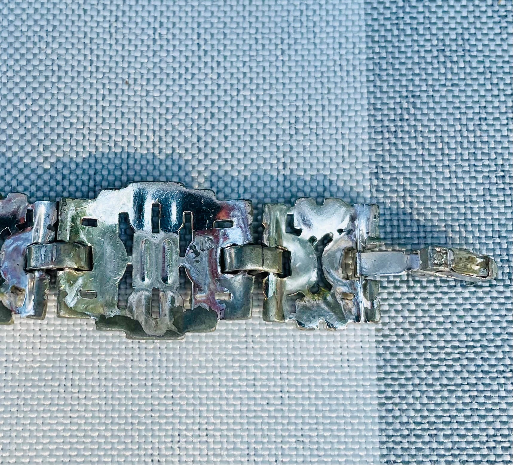 geometric silver links set with elongated baguette-cut clear rhinestones antique Rhinestone art deco bracelet geometric shapes 
hector aguilar jewelry
- taller borda taxco
- eagle 31 hallmark
- hector aguilar bracelet
- taxco sterling silver
- hector aguilar vintage
- mexican sterling bracelet
- eagle mark taxco
- hector aguilar art deco
- taxco eagle 31
- vintage jewelry 