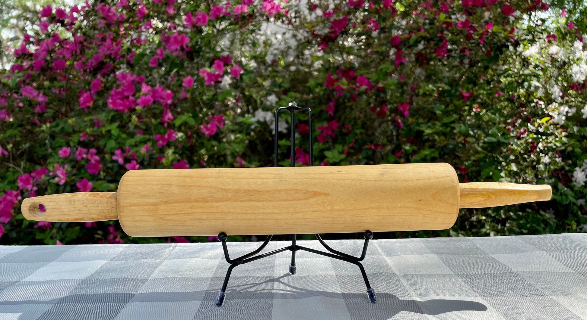 Country style rolling pin baking ware farmhouse kitchen vintage rolling pins collectible gift for her housewarming farmhouse style rolling pin kitchenware Thebrokenbirdcompany 