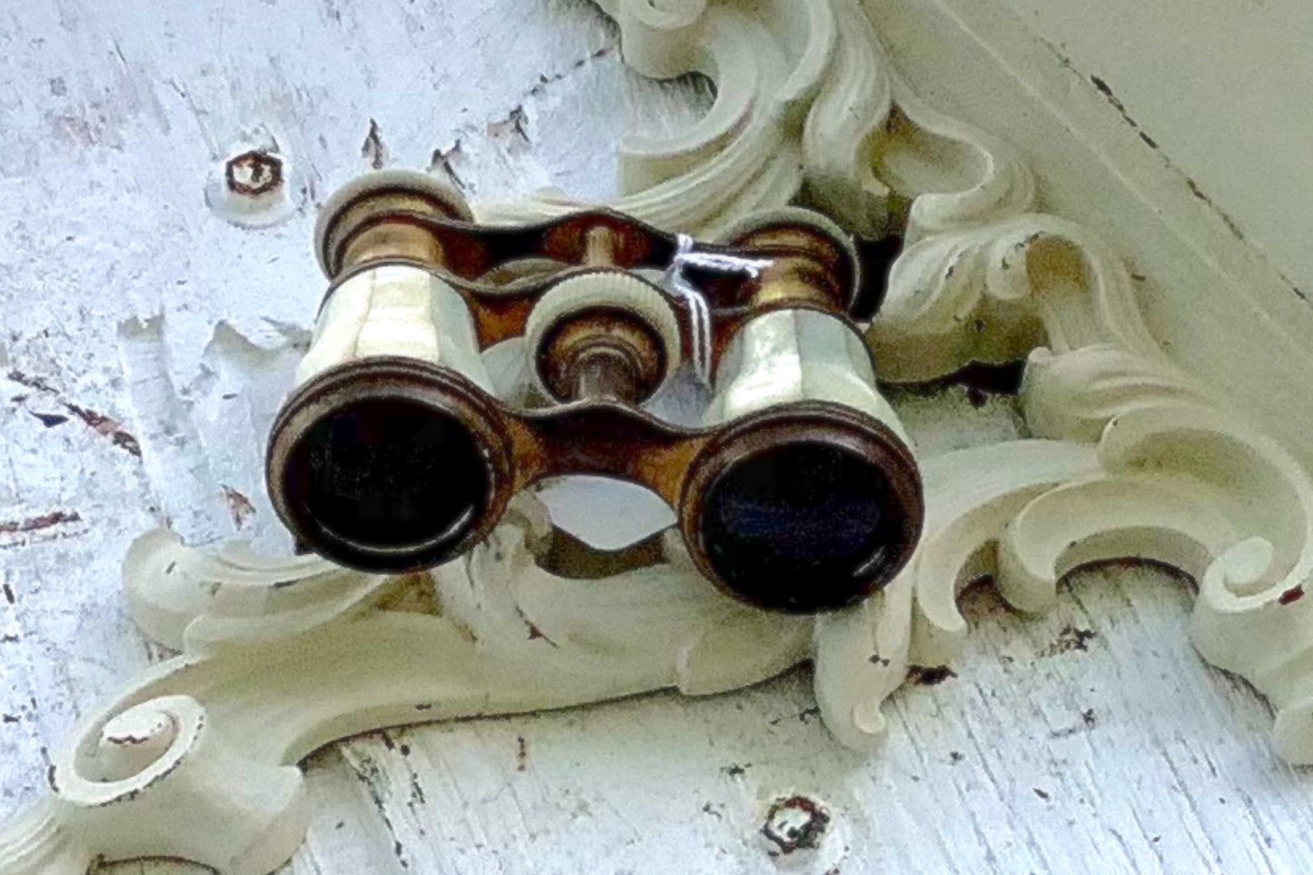 Vintage Verei Mother Of Pearl French Opera Binocular Viewing Glasses