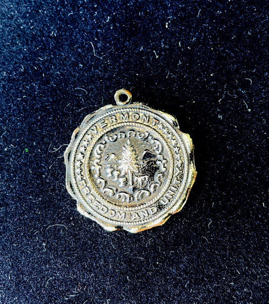 Vintage Nixon campaign pendant, Richard Nixon Vermont medallion, 1968 1972 Nixon political jewelry, Vermont state seal Nixon, Freedom and Unity campaign charm, rare presidential campaign pendant, Nixon political Americana, Vermont Nixon memorabilia, vintage political medallion, Nixon election jewelry, 1.25 inch Nixon pendant, Republican campaign collectible Thebrokenbirdcompany free shipping