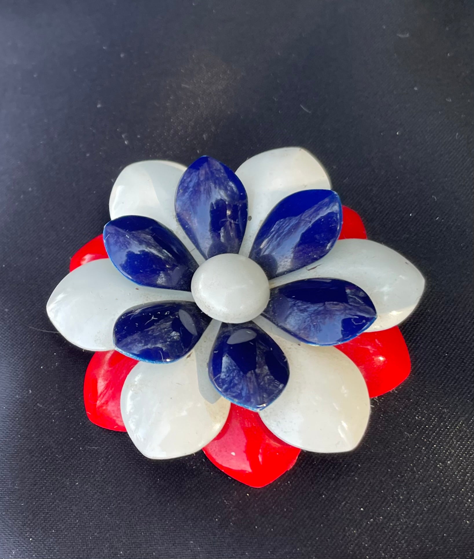 vintage flower brooch, patriotic brooch, red white blue pin, enamel flower pin, 1960s brooch, 1970s jewelry, mid century mod, Americana pin, Fourth of July jewelry, layered flower brooch, unsigned costume jewelry, flower power pin, retro floral pin, metal enamel brooch, 2.25 inch brooch Thebrokenbirdcompany 