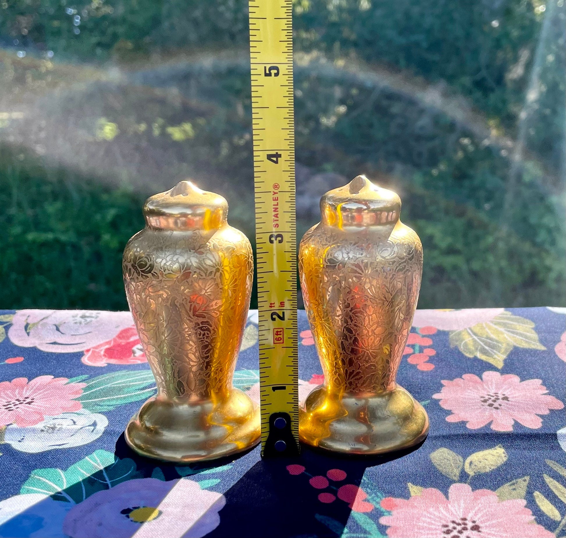 Antique 1930s gold Pickard rose and daisy etched salt and pepper shaker set Made with 24 karat gold encrusting over ceramic etched  floral Thebrokenbirdcompany Salt and pepper shaker set rare 24 kt gold kitchenware unique birthday gift free shipping