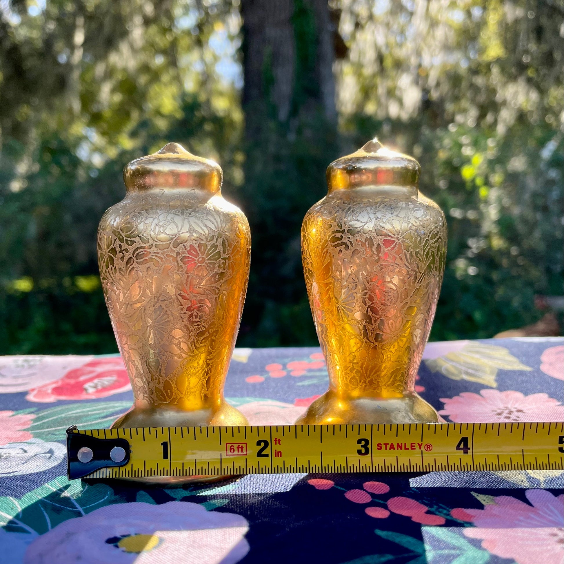Antique 1930s gold Pickard rose and daisy etched salt and pepper shaker set Made with 24 karat gold encrusting over ceramic etched  floral Thebrokenbirdcompany Salt and pepper shaker set rare 24 kt gold kitchenware unique birthday gift free shipping