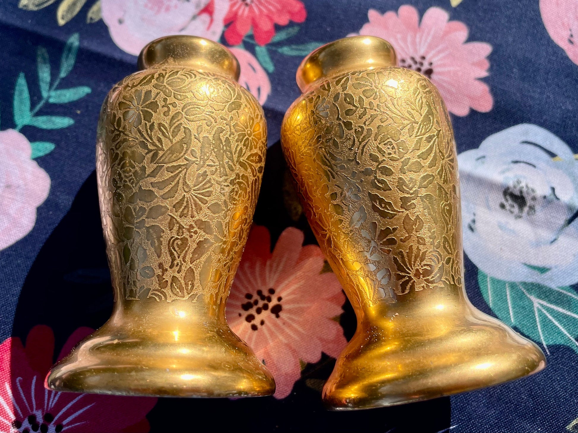 Antique 1930s gold Pickard rose and daisy etched salt and pepper shaker set Made with 24 karat gold encrusting over ceramic etched  floral Thebrokenbirdcompany Salt and pepper shaker set rare 24 kt gold kitchenware unique birthday gift free shipping