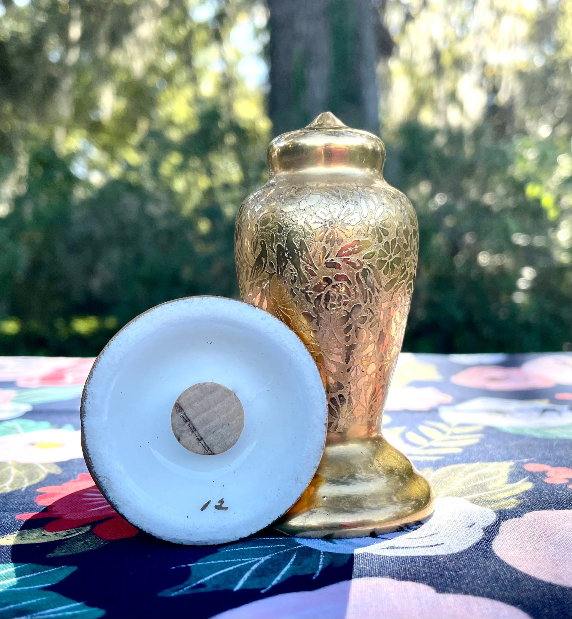 Antique 1930s gold Pickard rose and daisy etched salt and pepper shaker set Made with 24 karat gold encrusting over ceramic etched  floral Thebrokenbirdcompany Salt and pepper shaker set rare 24 kt gold kitchenware unique birthday gift free shipping