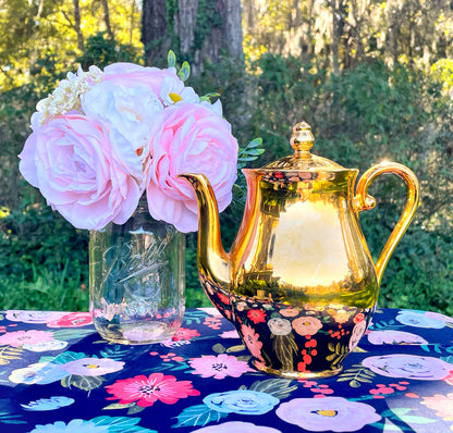 vintage teapot, Seltmann Weiden teapot, Bavaria porcelain, Renate pattern, gold teapot, antique German china, mid-century porcelain, collectible teapot, gilded tea pot, Bavarian gold china, 1930s teapot, 1950s porcelain, hand-painted floral, Seltmann Weiden Renate, vintage gold kitchenware, European antique teapot, porcelain collector item, tea set accessory