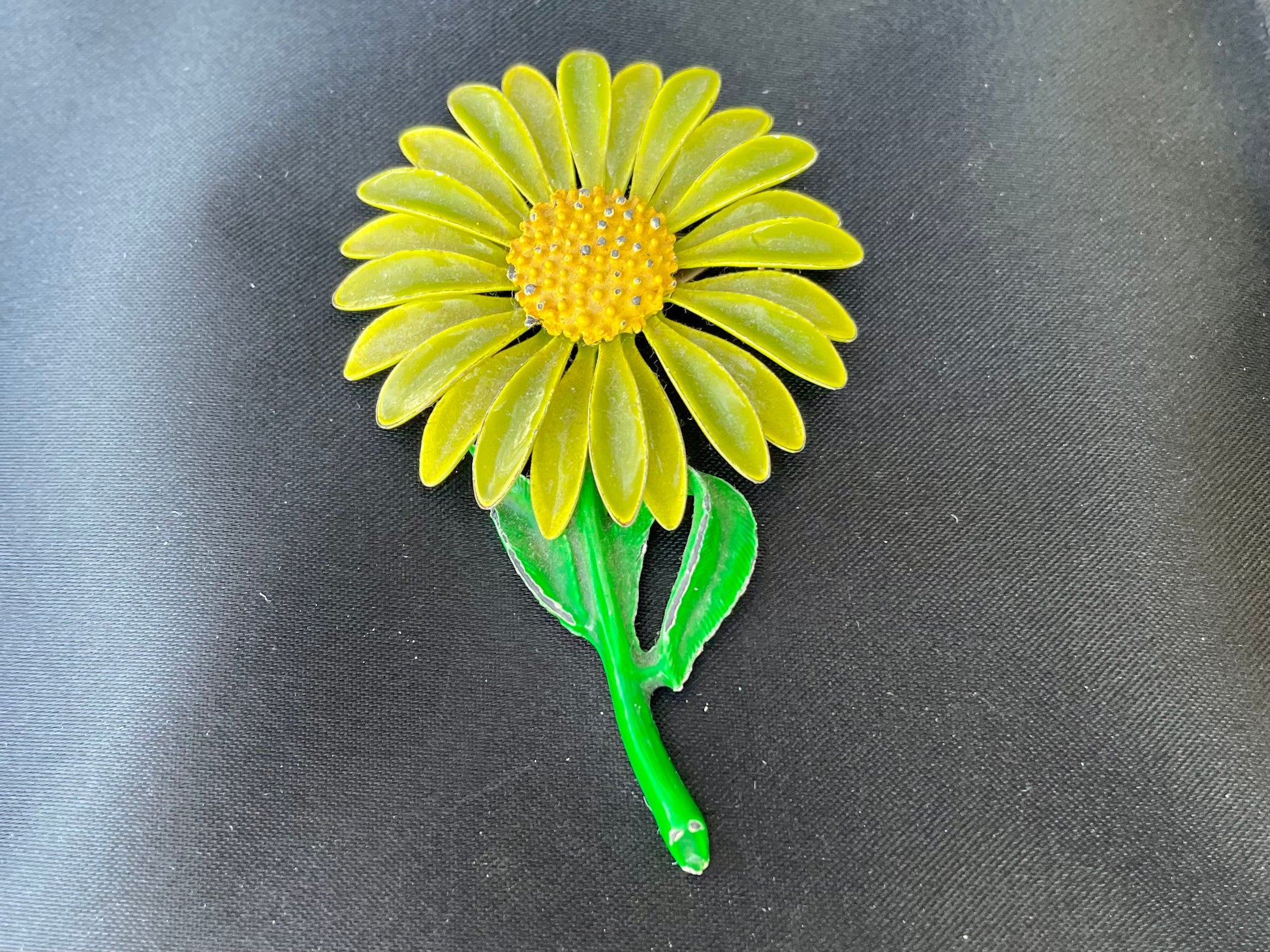 sunflower brooch, daisy brooch pin, yellow enamel pin, flower child hippie vintage sunflower pin, 1960s flower brooch, retro mod jewelry, green stem brooch, enamel flower pin, costume jewelry brooch, floral lapel pin, statement flower pin, vintage daisy pin, 3 inch brooch vintage yellow sunflower brooch 1960s retro green stem flower pin enamel daisy brooch for women vintage yellow enamel sunflower brooch pin 3 inch retro Thebrokenbirdcompany free shipping